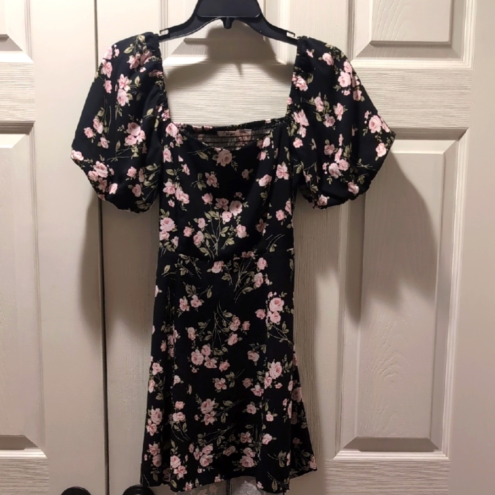 Floral Puff Sleeve Dress